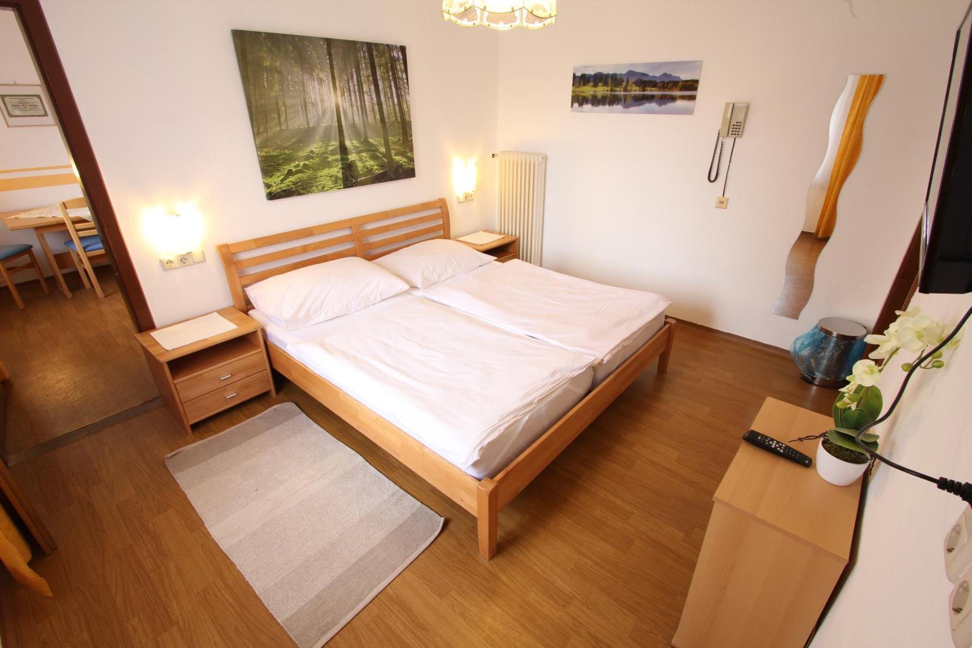 Cprooms24 Miesenbach  Dış mekan fotoğraf