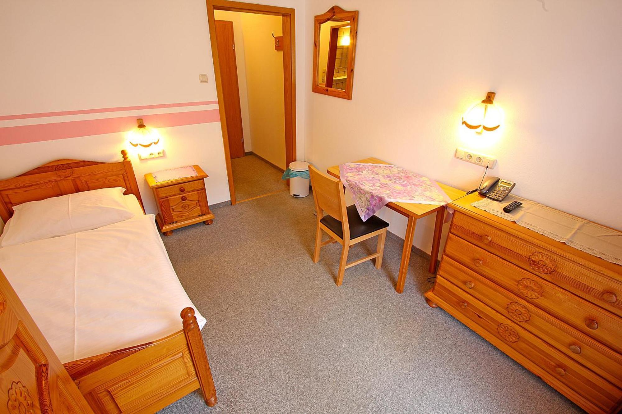 Cprooms24 Miesenbach  Dış mekan fotoğraf